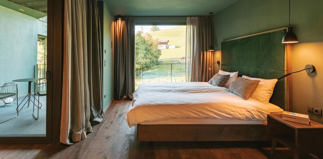 Floris Green Suites By Parc Hotel Florian Seis am Schlern Exteriör bild