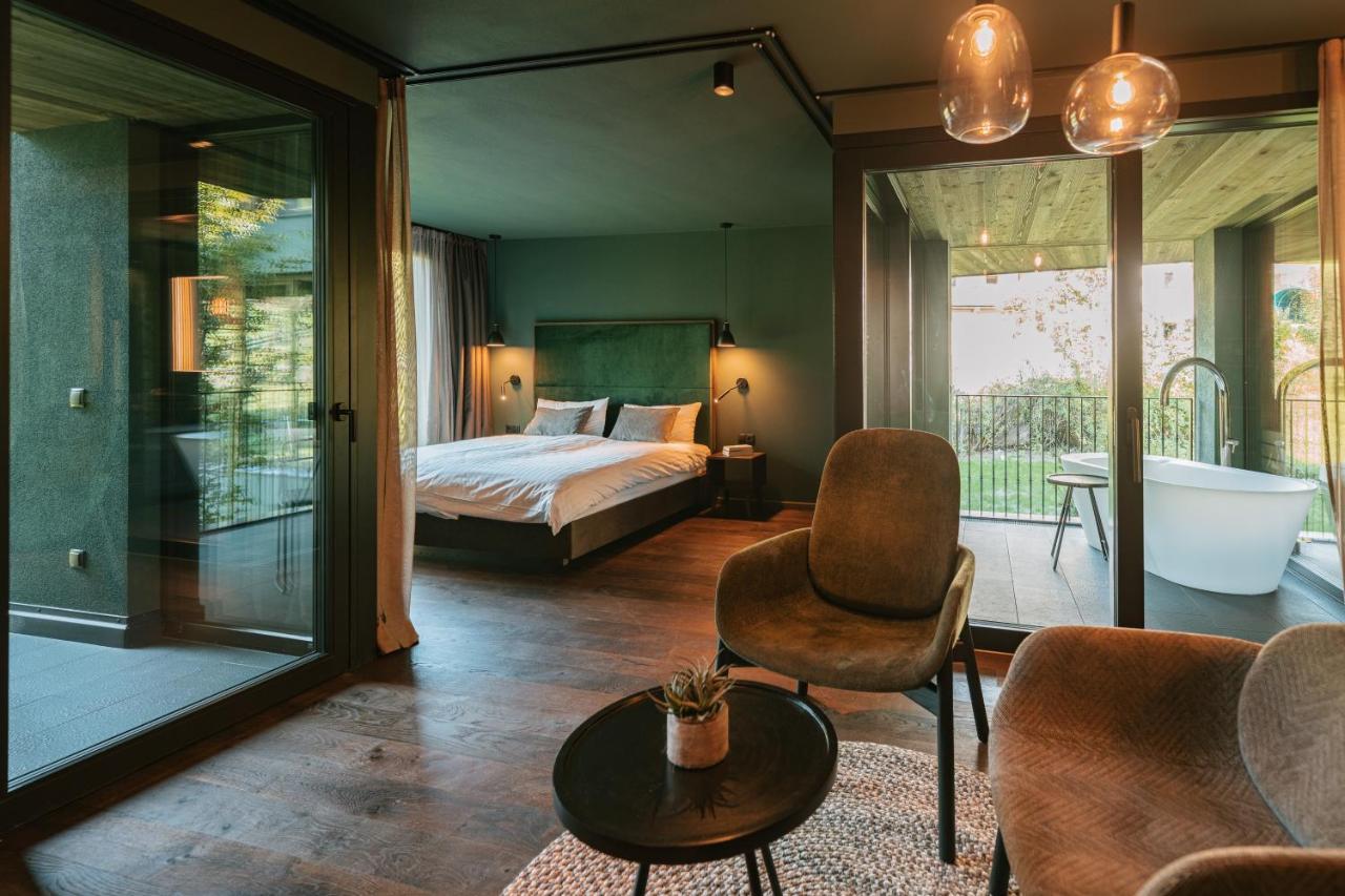 Floris Green Suites By Parc Hotel Florian Seis am Schlern Exteriör bild