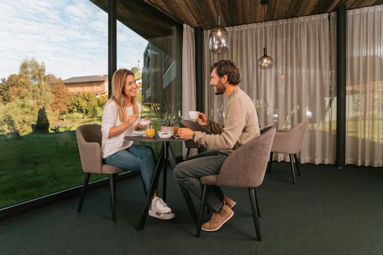 Floris Green Suites By Parc Hotel Florian Seis am Schlern Exteriör bild